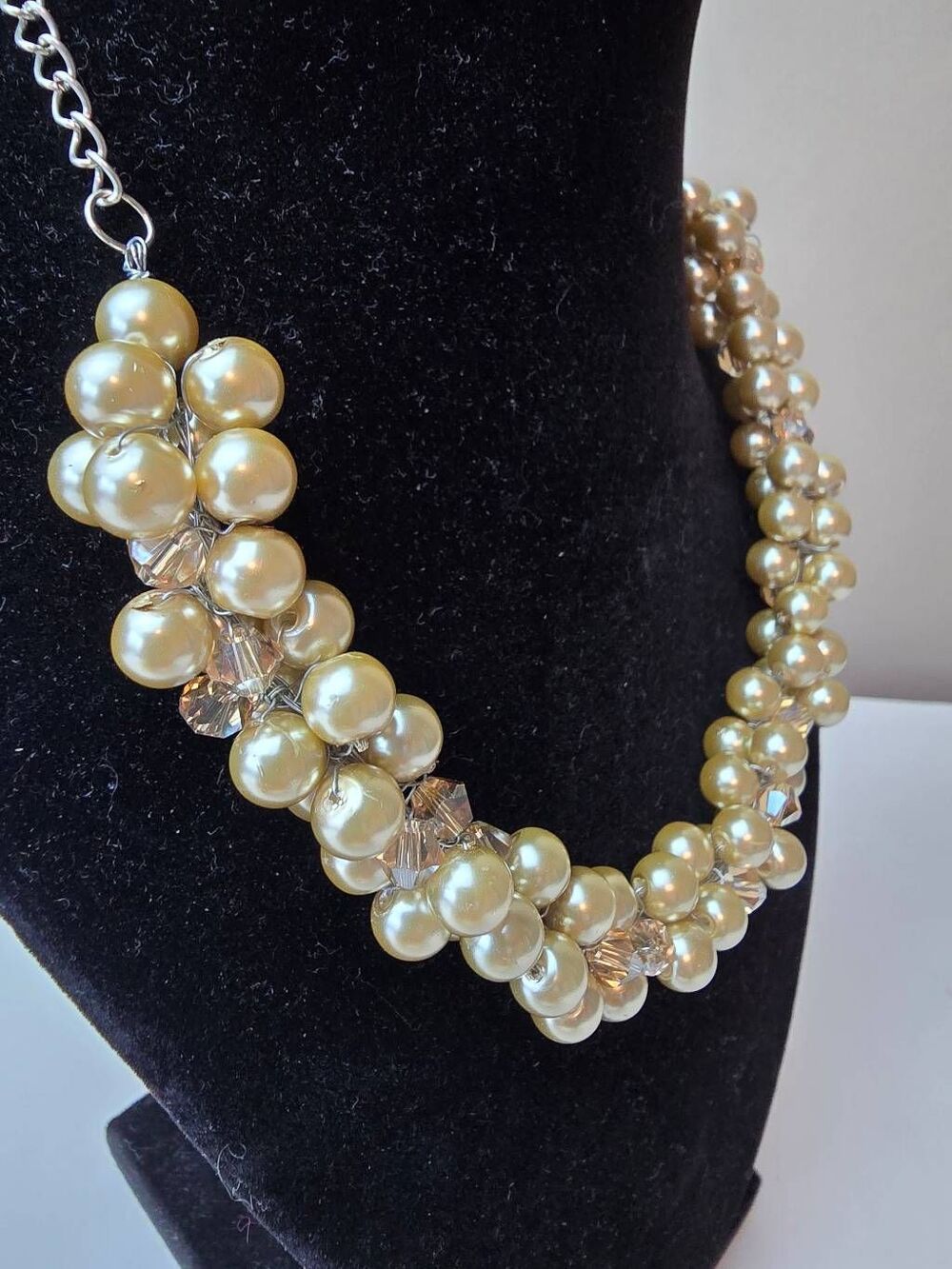Gold Pearl Cluster Necklace - Picture 4 of 6